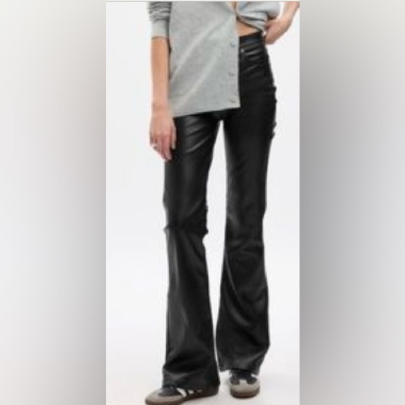 GAP Pants - GAP women leather 70s flare high rise pants. Size 4p/27. NWT!